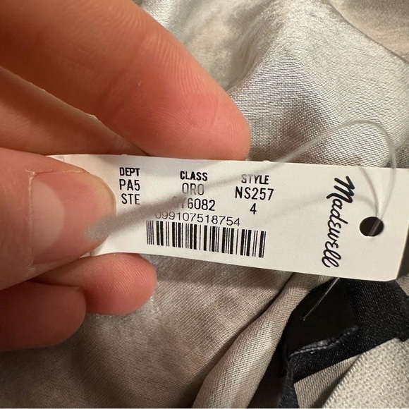 Madewell steel
Satin Maxi Slip Skirt - Picture 6 of 6